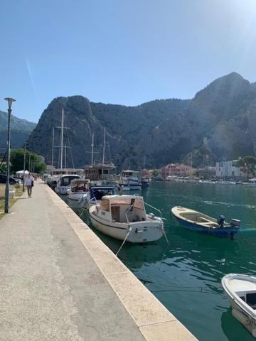Sea View Panorama Apartment L Omis Bagian luar foto
