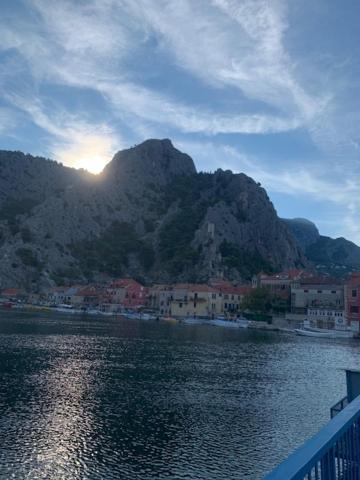 Sea View Panorama Apartment L Omis Bagian luar foto