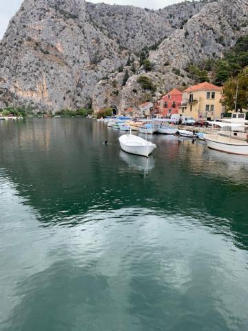 Sea View Panorama Apartment L Omis Bagian luar foto